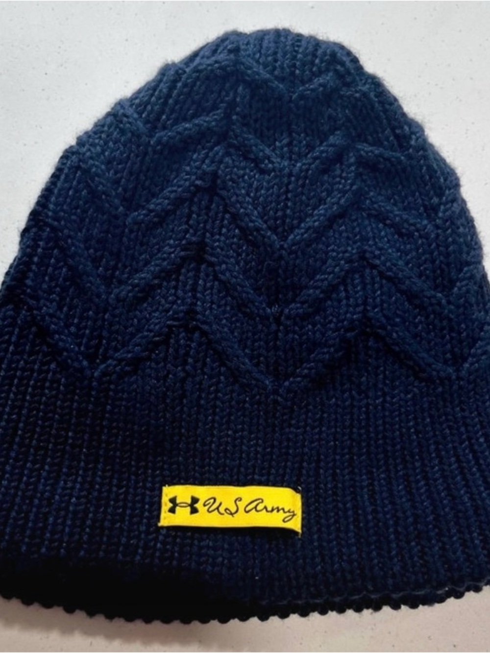 Rare Military Issue Under Armour Black Knit Beanie with Yellow US Army Tag